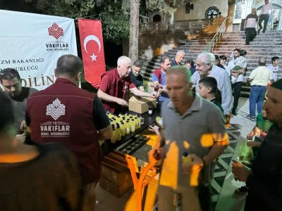 Mevlid Kandili&rsquo;nde 4 ilde 9 bin 800 kişiye geleneksel ikram
