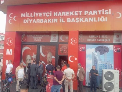 MHP Diyarbakır&rsquo;da bayrak değişimi
