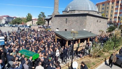 MHP'li Eski Belediye Başkanı İsmail Hakkı Asiltürk Erzurum’da Son Yolculuğuna Uğurlandı