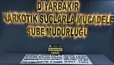 Midesinden 202 kaps&uuml;l uyuşturucu &ccedil;ıktı: 2 ş&uuml;pheli tutuklandı