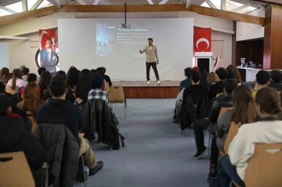 Mimarlık öğrencileri atölyede buluştu