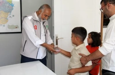 Minik Elif ve kardeşiden anlamlı mektup ve bağış