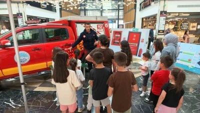 Minik itfaiyeciler, hem &ouml;ğrendi hem eğlendi