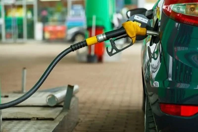 Motorinde indirim kısa s&uuml;rd&uuml;: Yeni zam yolda