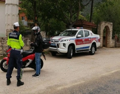 Motosiklet denetiminde 153 sürücüye ceza uygulandı