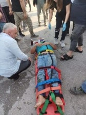 Motosiklet sulama kanalına d&uuml;şt&uuml;: 2 yaralı