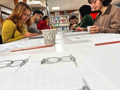 Muğla’da gençler sanat atölyelerinde yeteneklerini keşfediyor