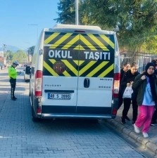 Muğla’da okul çevreleri ve servis araçlarına güvenlik denetimi