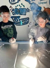 Muğla Gen&ccedil;lik Merkezi Fen Bilimleri At&ouml;lyesi&rsquo;nde &ccedil;ocuklar eğlenerek &ouml;ğreniyor