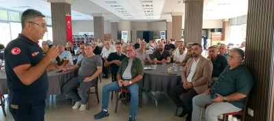 Muhtarla üç boyutlu eğitim