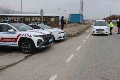 Muş’ta jandarmadan geniş kapsamlı asayiş uygulaması