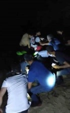 Nehirde mahsur kalan 5 kişi kurtarıldı