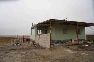 Niğde&rsquo;de 60 yaşındaki adam sulama havuzunda &ouml;l&uuml; bulundu