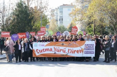 Nil&uuml;fer&rsquo;de kadınlardan şiddete karşı ortak ses: "Susma, y&uuml;r&uuml;, diren"