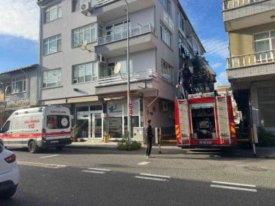 Ocak a&ccedil;ık unutuldu, ekipler eve pencereden girdi