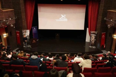 &Ouml;d&uuml;ll&uuml; filmler &ouml;ğrencilerle buluştu