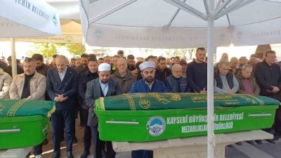 Oğlu tarafından &ouml;ld&uuml;r&uuml;len adam toprağa verildi