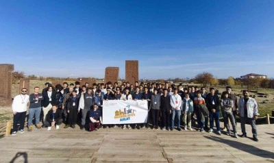 &Ouml;ğrenciler "Maziden Atiye Ahlat" programıyla tarih yolculuğuna &ccedil;ıkıyor