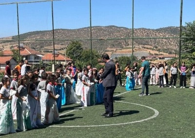 Okul bahçesi şenlik alanına döndü