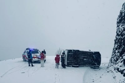 Okul Servisi Kar Yağışı Nedeniyle Şarampole Yuvarlandı: 6 Yaralı