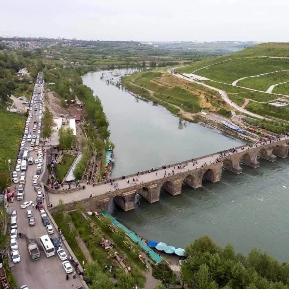 On G&ouml;zl&uuml; K&ouml;pr&uuml;&rsquo;de Akşam Yoğunluğu Rekor Seviyeye Ulaştı