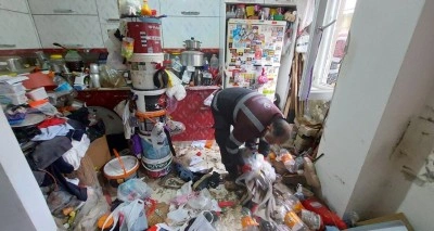 Ordu’da bir evden 10 kamyonet çöp çıkartıldı