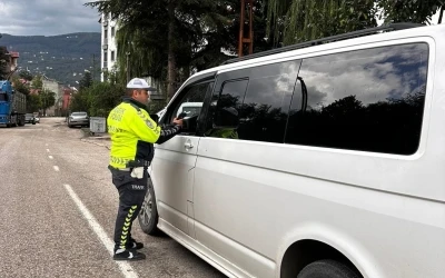 9 binden fazla ara&ccedil; ve s&uuml;r&uuml;c&uuml;s&uuml; denetlendi