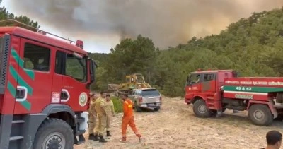 Orman Bölge Müdürü yangının ortasında kaldı can pazarı yaşandı