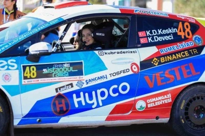 Osmangazi&rsquo;nin gururu İstanbul Rallisi&rsquo;nde podyuma &ccedil;ıktı