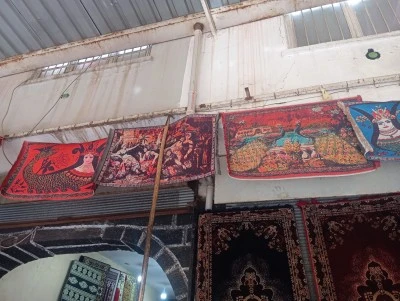 Osmanlı&rsquo;dan kalma heybe ve duvar halısı k&uuml;lt&uuml;r&uuml; yaşatılıyor