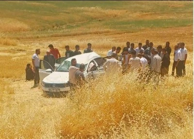 Otomobil tarlaya yuvarlandı: 5 yaralı