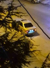 Otomobiliyle drift atan sürücü kendisini uyaran vatandaşlara tehditler savurdu