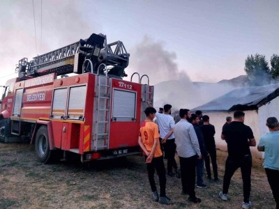 Yangın maddi hasara yol açtı