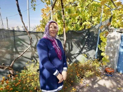 &Ouml;zel hastanede guatr ameliyatına girdi, sesinden oldu