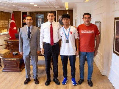 Özgür Alagöz Çınar’ın Gururu Oldu