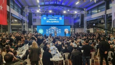 Özgür Özel Beylikdüzü’nde iftar programına katıldı