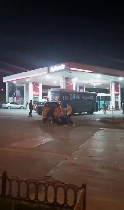 Palandöken’de Bıçaklı ve Sopalı Kavga: 3 Kişi Yaralandı