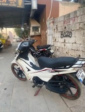 Park halindeki motosiklet çaldılar