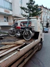 Parkta drift keyfi pahalıya patladı: S&uuml;r&uuml;c&uuml;ye 3 bin 972 TL ceza kesildi