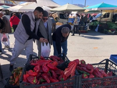 Pazarlarda salçalık biber yoğunluğu