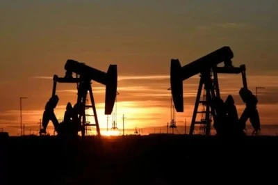 Petrol 111 dolardan işlem g&ouml;r&uuml;yor zamlar devam edecek mi