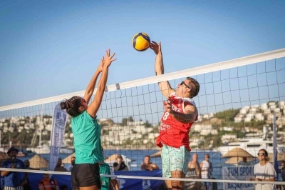 Plaj Voleybolu Şenliği G&uuml;ndoğan&rsquo;da tamamlandı