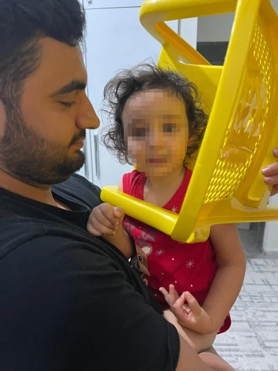 Plastik Sandalyeye Sıkışan Çocuk İtfaiye ile Kurtarıldı