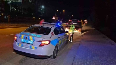 Polisi gören kaçmaya çalıstı