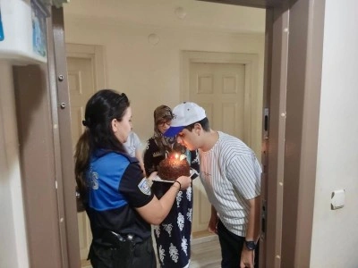 Polislerden özel çocuğa unutulmaz sürpriz