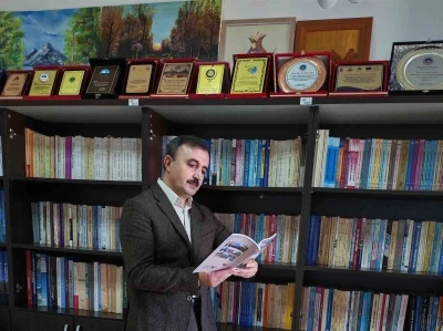 Prof. Dr. Faruk Kaya, Ter&ouml;rs&uuml;z T&uuml;rkiye&rsquo;nin ekonomik etkilerine dikkat &ccedil;ekti