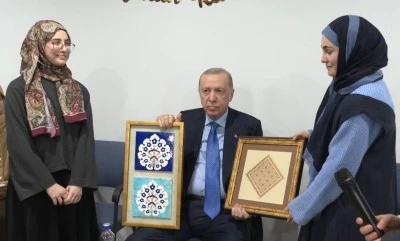 Recep Tayyip Erdoğan, Marmara &Uuml;niversitesi İlahiyat Fak&uuml;ltesi &Ouml;ğrencileriyle Buluştu