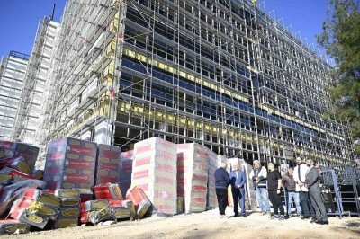 Rekt&ouml;r Savaş, diş hastanesi inşaatını yerinde inceledi