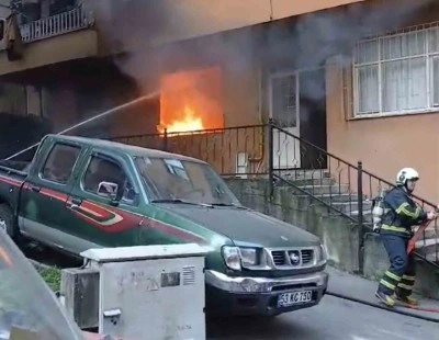 Rize’de 4 katlı apartmanın zemin katında yangın çıktı