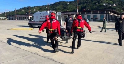 Rize’de askeri helikopterlerin mesaisi sürüyor